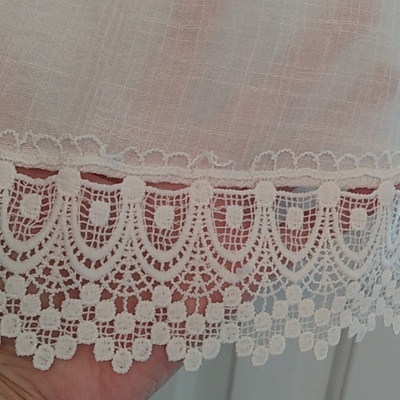 Lace Embellished Sleeveless White Top - Picture 8 of 12